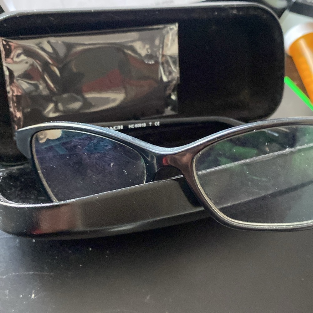 Coach glasses and case - Picture 4 of 5
